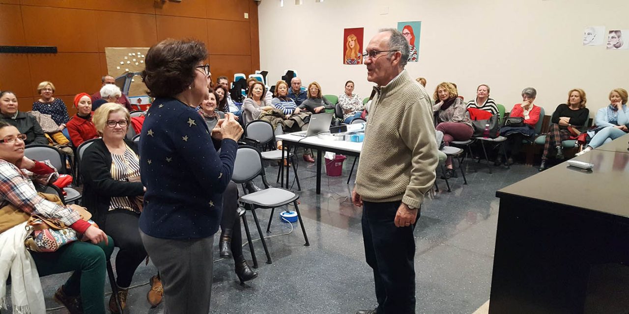 Cuarenta personas participan en un taller de envejecimiento activo en La Carolina