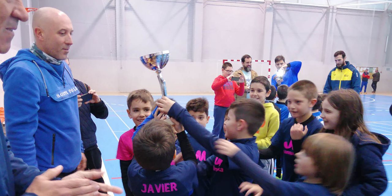 Doscientos niños participan en el torneo de fútbol sala de las Escuelas Deportivas Municipales