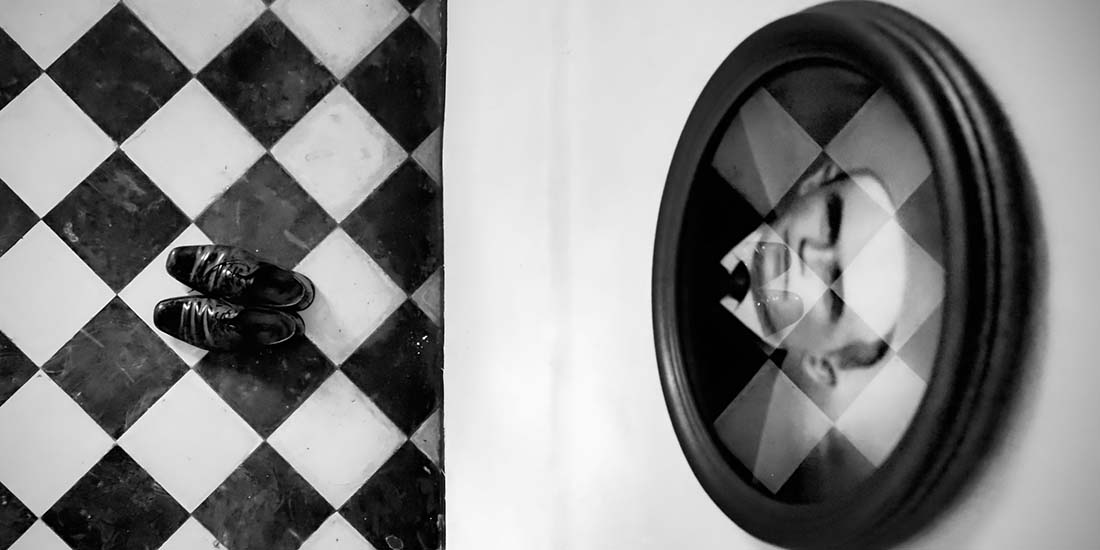 Pedro Estepa gana el III Concurso Foto Poética Hernandiana con la fotografía “Te esperan tus zapatos”